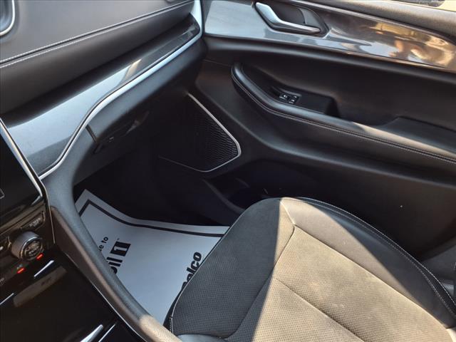 2022 Jeep Grand Cherokee L Altitude