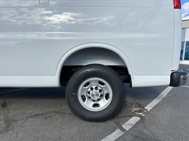 2025 Chevrolet Express 2500