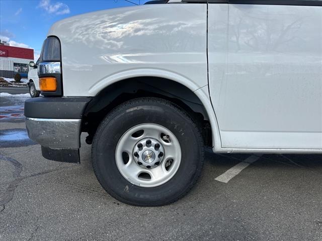 2025 Chevrolet Express 2500
