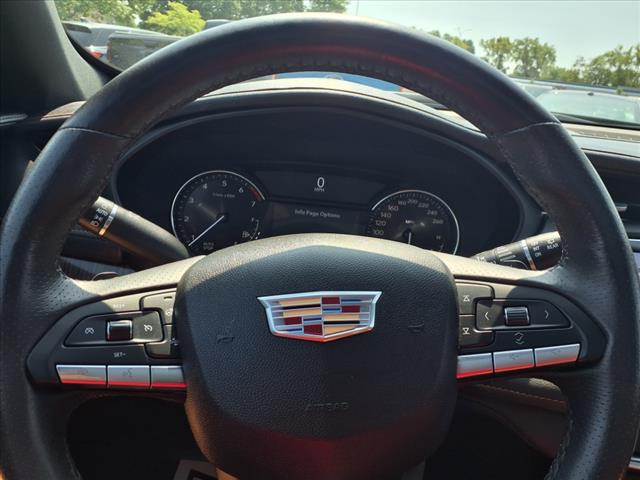 2023 Cadillac XT4 Sport