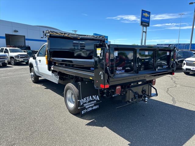 2025 Chevrolet Silverado 3500HD CC Work Truck