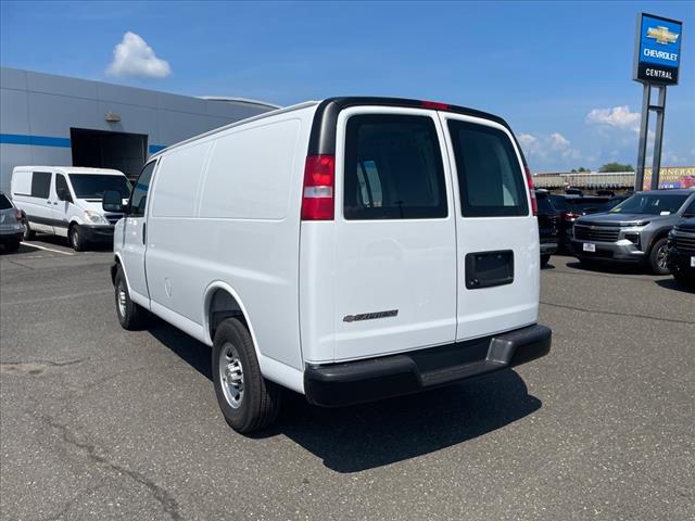 2025 Chevrolet Express 2500