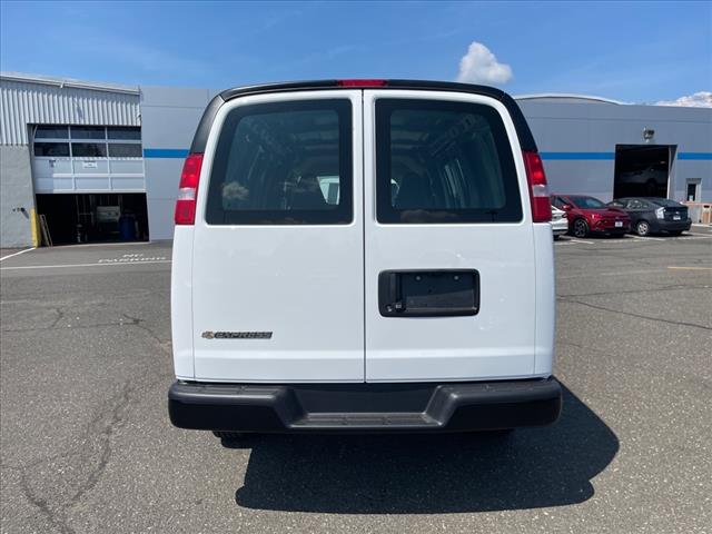 2025 Chevrolet Express 2500