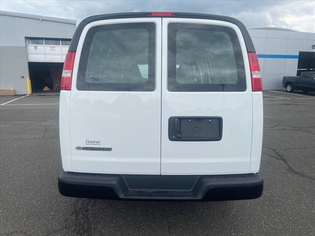 2025 Chevrolet Express 2500