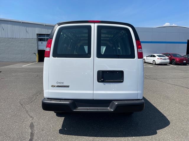 2025 Chevrolet Express 2500