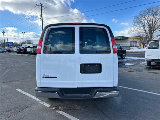 2025 Chevrolet Express 2500