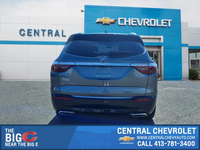 2022 Buick Enclave Essence