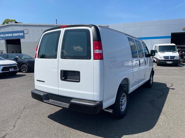 2025 Chevrolet Express 2500