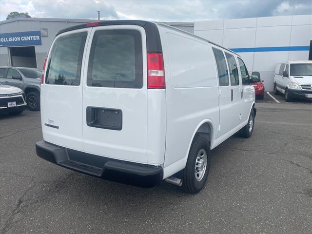 2025 Chevrolet Express 2500
