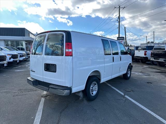 2025 Chevrolet Express 2500