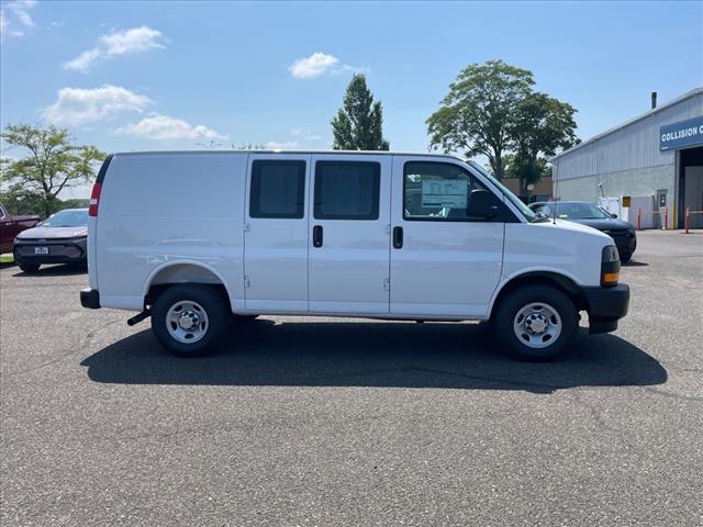 2025 Chevrolet Express 2500