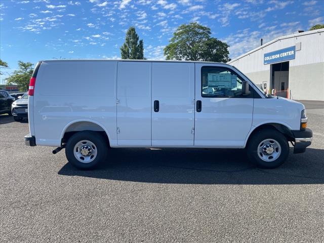 2025 Chevrolet Express 2500