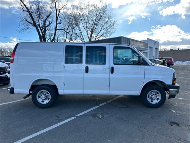 2025 Chevrolet Express 2500