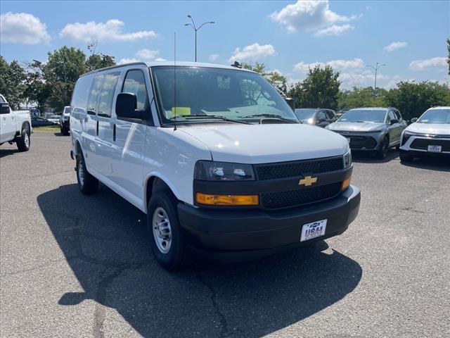 2025 Chevrolet Express 2500