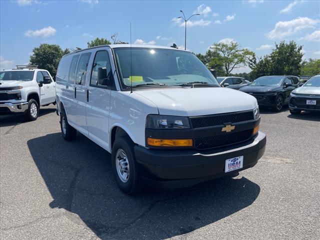 2025 Chevrolet Express 2500