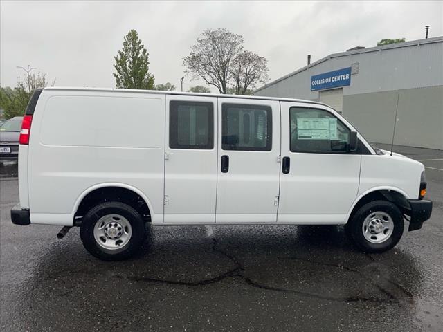2024 Chevrolet Express 2500