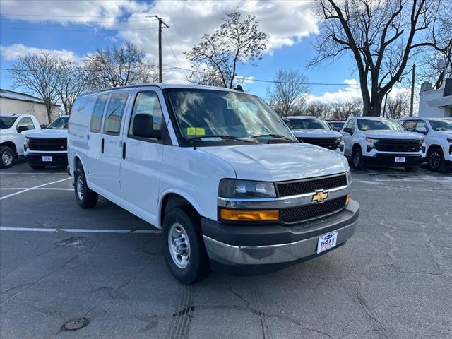 2025 Chevrolet Express 2500
