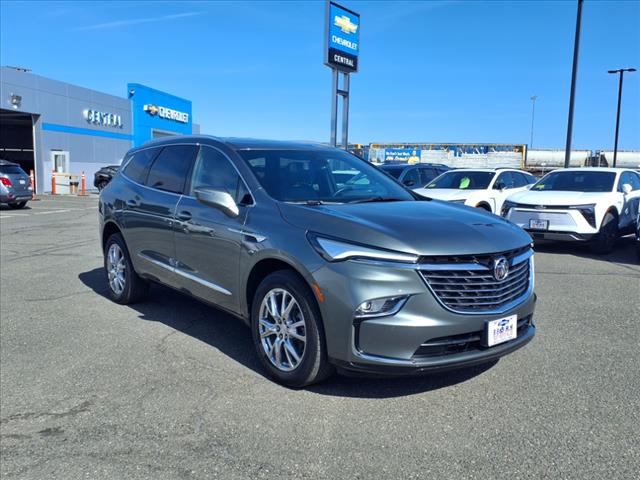2022 Buick Enclave Essence