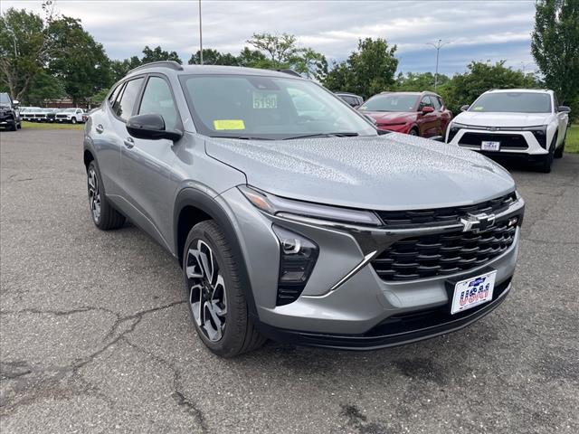 2025 Chevrolet Trax RS