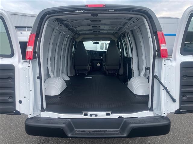 2025 Chevrolet Express 2500