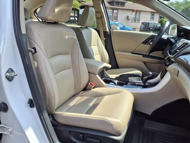 2016 Honda Accord EX-L w/Navigation and Honda Sensing