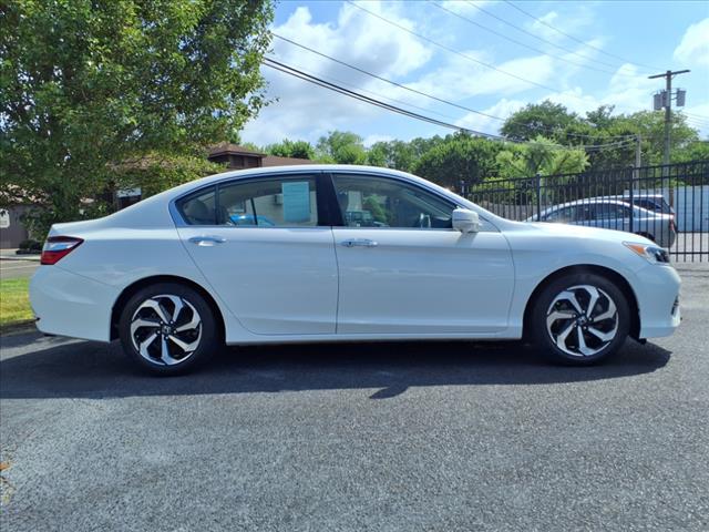 2016 Honda Accord EX-L w/Navigation and Honda Sensing