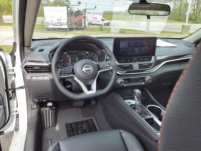 2025 Nissan Altima 2.5 SR