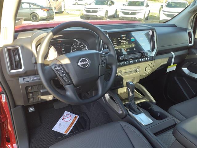 2025 Nissan Frontier SV