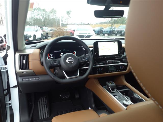 2025 Nissan Pathfinder Platinum