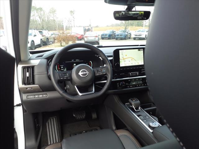 2025 Nissan Pathfinder Platinum