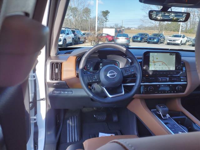 2025 Nissan Pathfinder Platinum