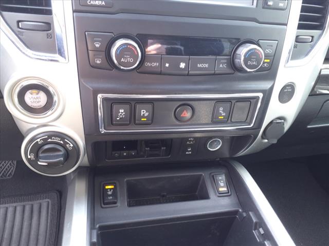 2017 Nissan Titan SV
