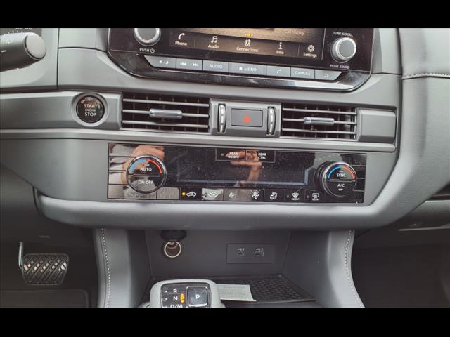 2025 Nissan Pathfinder S