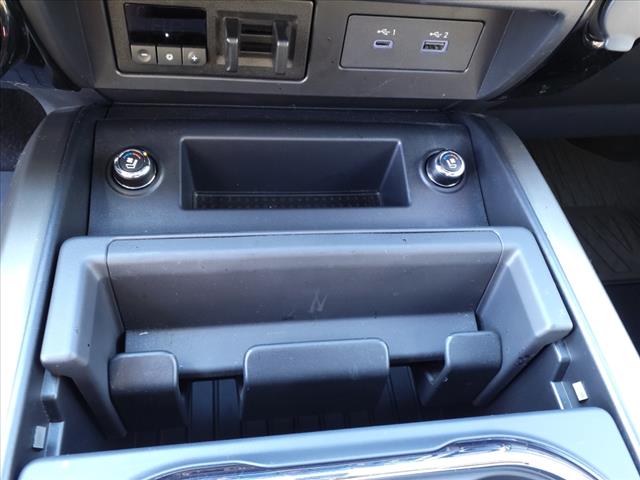 2024 Nissan Titan Platinum Reserve