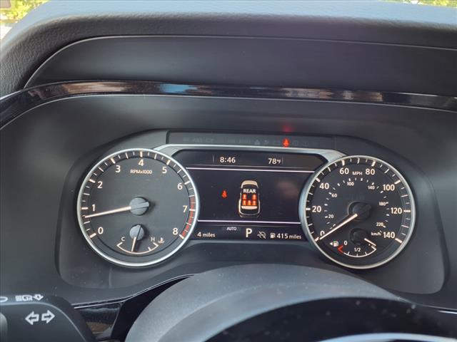 2025 Nissan Pathfinder SL