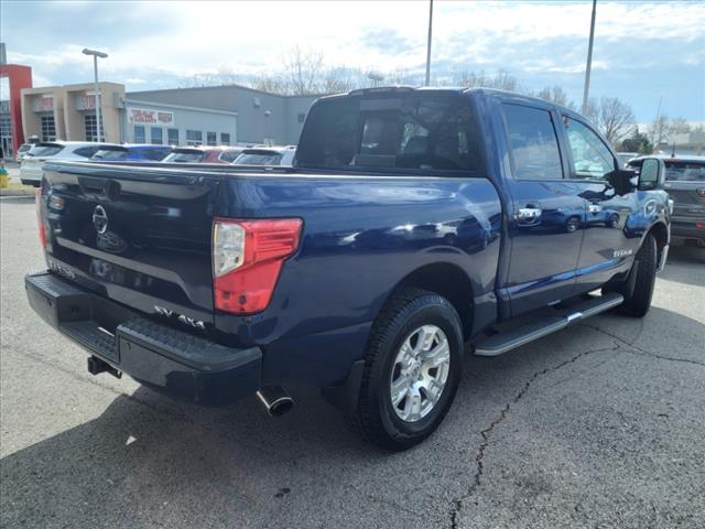 2017 Nissan Titan SV