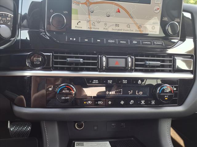 2025 Nissan Pathfinder SL
