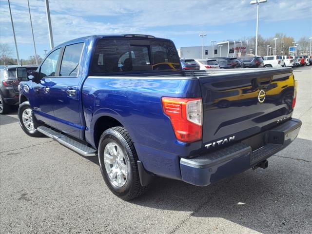 2017 Nissan Titan SV