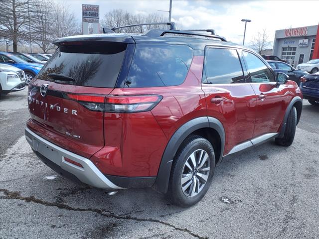 2024 Nissan Pathfinder SL