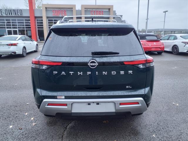 2023 Nissan Pathfinder SL