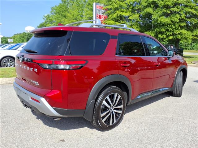 2024 Nissan Pathfinder Platinum