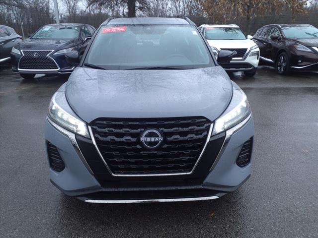 2023 Nissan Kicks SR