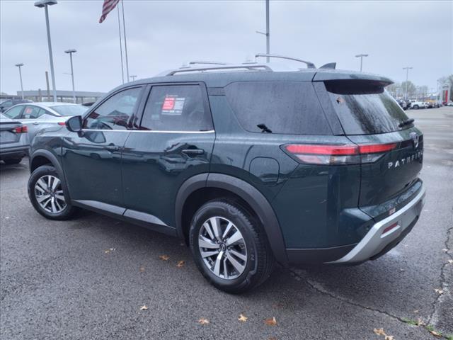 2023 Nissan Pathfinder SL