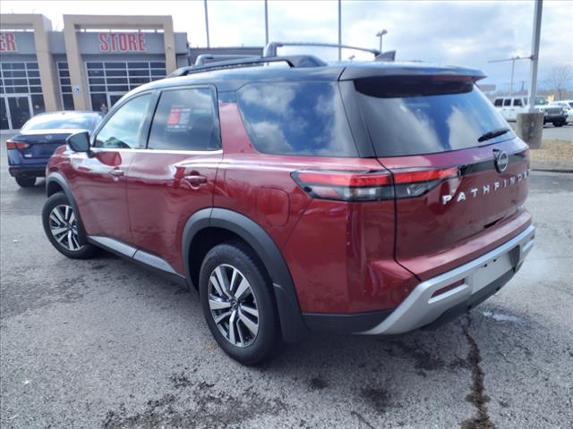 2024 Nissan Pathfinder SL