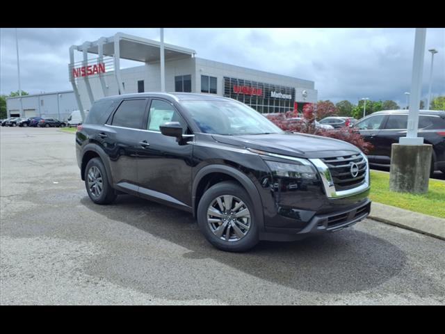 2025 Nissan Pathfinder S