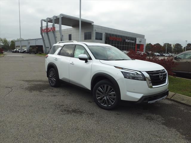 2025 Nissan Pathfinder SL