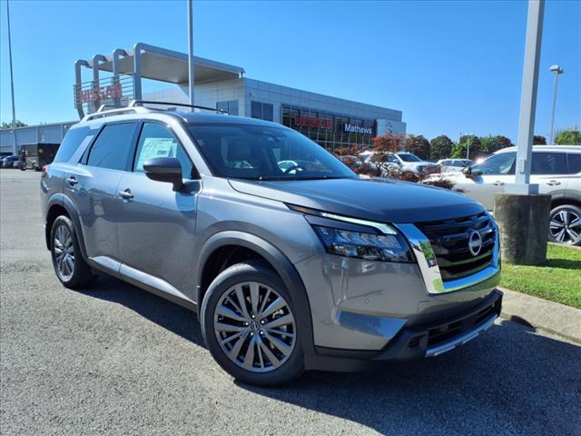2025 Nissan Pathfinder SL