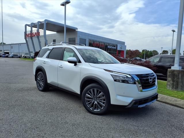 2025 Nissan Pathfinder SL