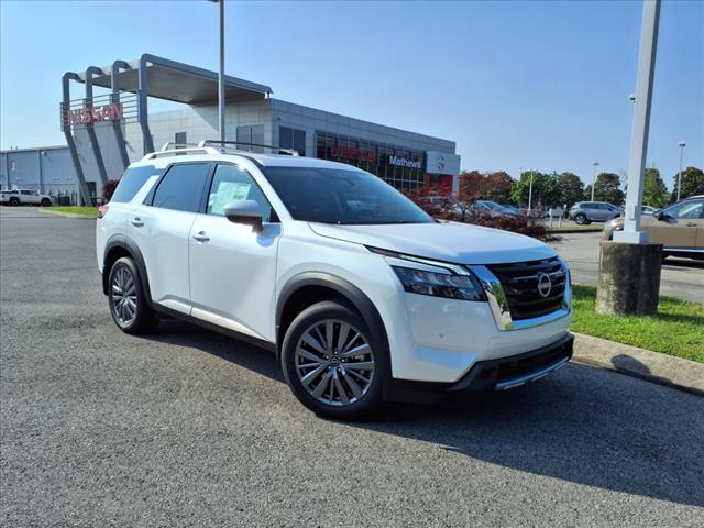 2024 Nissan Pathfinder SL