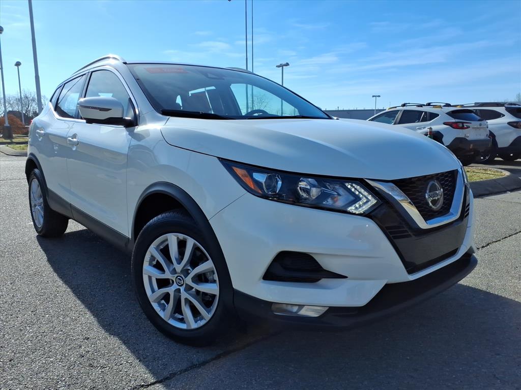 2022 Nissan Rogue Sport SV - main photo